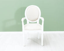 Load image into Gallery viewer, Kustavistyylinen tuoli valkoinen

