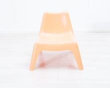 Lataa kuva Galleria-katseluun, Bunsö muovituoli orange
