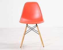 Lataa kuva Galleria-katseluun, DSW Vitra Eames tuoli oranssi
