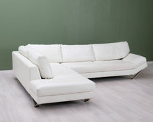 Ladda upp bild till gallerivisning, Natuzzi Relevé 2572 4-istuttava kulmasohva valkoinen
