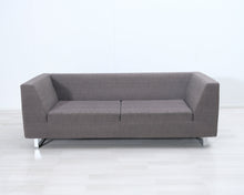 Lataa kuva Galleria-katseluun, BoConcept 2,5-istuttava kangassohva harmaa
