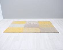 Lataa kuva Galleria-katseluun, Louis de Poortere Yellow matto 140 x 200 cm
