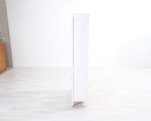 Lataa kuva Galleria-katseluun, IKEA Hemnes vitriinikaappi
