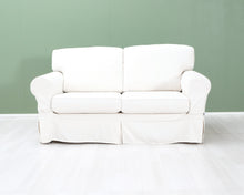 Lataa kuva Galleria-katseluun, 2-istuttava kangassohva raidallinen
