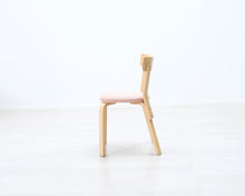 Load image into Gallery viewer, Artek 69 tuoli kangasistuimella
