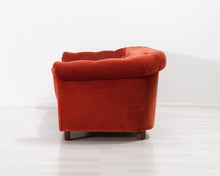 Lataa kuva Galleria-katseluun, 2,5-istuttava kangassohva punainen
