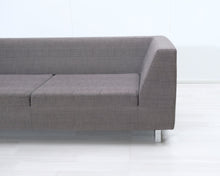 Lataa kuva Galleria-katseluun, BoConcept 2,5-istuttava kangassohva harmaa
