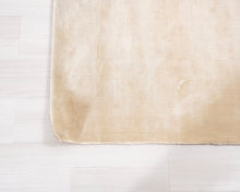Lataa kuva Galleria-katseluun, Silkkimatto 210 x 250 cm beige
