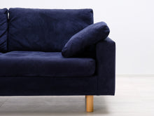 Lataa kuva Galleria-katseluun, Skanno 2-istuttava alcantarasohva tummansininen
