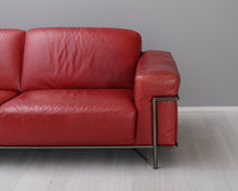 Lataa kuva Galleria-katseluun, Natuzzi 3-istuttava nahkasohva punainen
