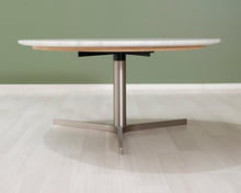 Lataa kuva Galleria-katseluun, Marmoripöytä valkoinen
