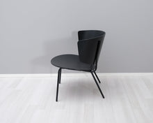 Lataa kuva Galleria-katseluun, Ferm Living Herman Lounge tuoli musta

