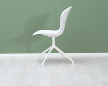 Ladda upp bild till gallerivisning, BoConcept Adelaide tuoli valkoinen
