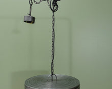 Load image into Gallery viewer, Trademark Living kattolamppu
