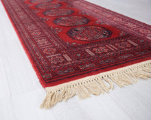 Load image into Gallery viewer, Pakistanilainen matto 270 x 80 cm
