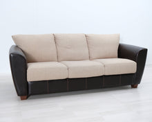 Lataa kuva Galleria-katseluun, Pohjanmaan 3-istuttava sohva
