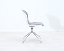 Load image into Gallery viewer, BoConcept Adelaide tuoli
