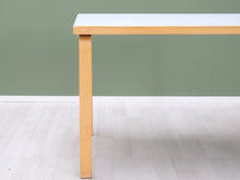 Ladda upp bild till gallerivisning, Artek 81B ruokapöytä koivu / valkoinen
