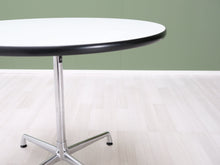 Ladda upp bild till gallerivisning, Charles &amp; Ray Eames pöytä valkoinen
