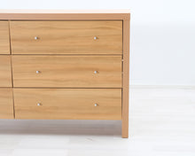 Load image into Gallery viewer, Lipasto kuudella laatikolla
