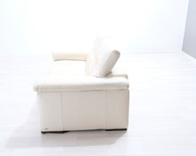Load image into Gallery viewer, Natuzzi 2-istuttava nahkasohva luonnonvalkoinen
