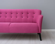 Lataa kuva Galleria-katseluun, 2-istuttava kangassohva pinkki

