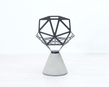 Lataa kuva Galleria-katseluun, Magis Chair One tuoli betoni / musta
