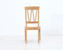 Lataa kuva Galleria-katseluun, Ruokatuoli luonnonvalkoisella istuimella
