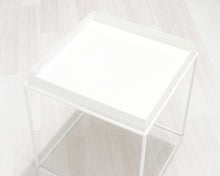 Lataa kuva Galleria-katseluun, Hay Tray Table tarjotinpöytä valkoinen
