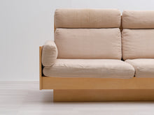 Load image into Gallery viewer, Artek 555 Ben Af Schulten 2-istuttava sohva beige
