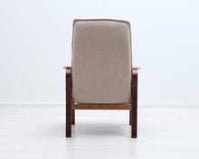 Ladda upp bild till gallerivisning, Seniorituoli beige
