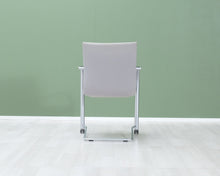 Ladda upp bild till gallerivisning, Fritz Hansen Independence tuoli harmaa
