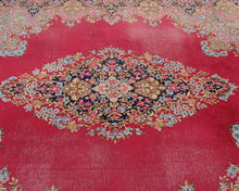 Load image into Gallery viewer, Itämaistyylinen matto 300 x 415 cm

