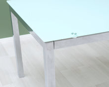 Load image into Gallery viewer, Ruokapöytä lasilevyllä
