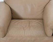 Lataa kuva Galleria-katseluun, Natuzzi nahkanojatuoli vaaleanruskea
