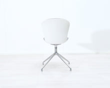 Load image into Gallery viewer, BoConcept Adelaide tuoli
