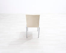 Load image into Gallery viewer, BoConcept ruokatuoli kermanvalkoinen
