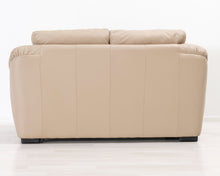Lataa kuva Galleria-katseluun, 2-istuttava nahkasohva beige
