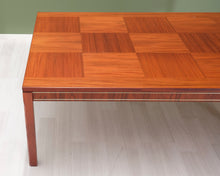 Load image into Gallery viewer, Sohvapöytä
