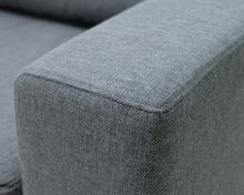 Lataa kuva Galleria-katseluun, Kuusilinna 3-istuttava kangassohva harmaa
