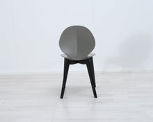 Ladda upp bild till gallerivisning, Calligaris ruokatuoli harmaalla istuimella
