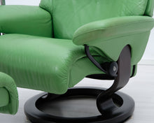 Lataa kuva Galleria-katseluun, Ekornes Stressless nojatuoli ja rahi vihreä
