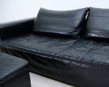Lataa kuva Galleria-katseluun, BoConcept Mezzo 4-istuttava nahkasohva ja rahi musta
