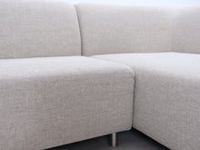 Ladda upp bild till gallerivisning, Adea Camp kulmasohva vaalea beige
