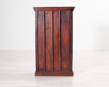 Lataa kuva Galleria-katseluun, Pieni rustiikkinen kirjahylly
