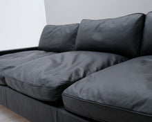 Ladda upp bild till gallerivisning, Artek 590 3-istuttava nahkasohva musta
