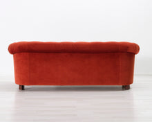 Lataa kuva Galleria-katseluun, 2,5-istuttava kangassohva punainen

