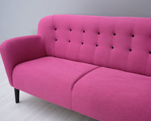 Lataa kuva Galleria-katseluun, 2-istuttava kangassohva pinkki
