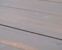 Load image into Gallery viewer, Täyspuinen lankkupöytä
