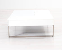 Load image into Gallery viewer, BoConcept Chiva sohvapöytä valkoinen
